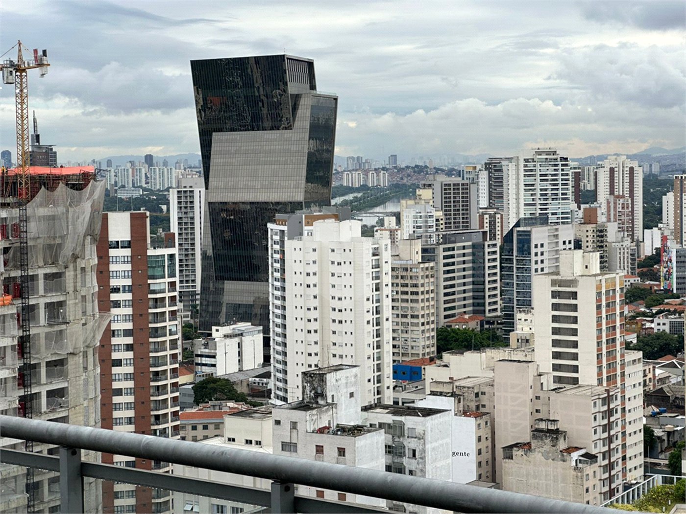 Apartamento à venda ou para alugar com 1 suíte em Pinheiros, São Paulo, SP