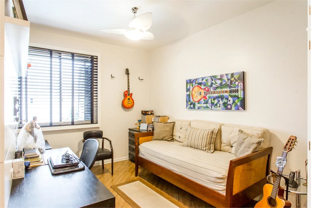 Apartamento à venda com 4 suítes em Real Parque, São Paulo, SP