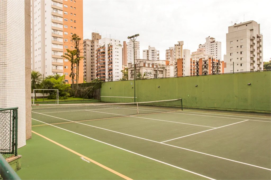 Apartamento à venda com 4 suítes em Real Parque, São Paulo, SP