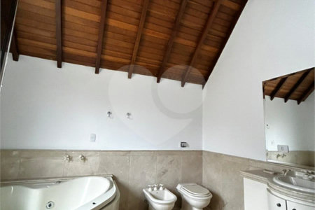 Casa à venda ou para alugar com 4 suítes no condomínio Vilaggio Monte Alegre, São Paulo - SP
