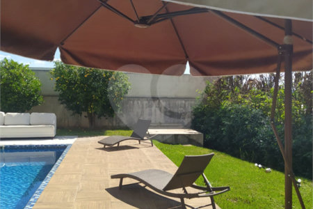Casa em condomínio à venda com 4 suítes em Guaxinduva, Atibaia, SP
