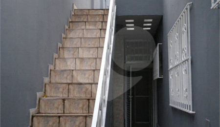 Sobrado à venda com 4 quartos, sendo 3 suítes,  em Cidade Mãe do Céu, São Paulo, SP