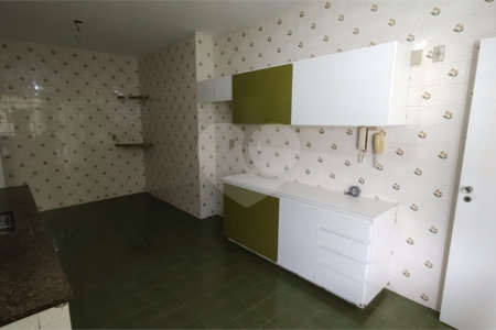Apartamento à venda com 4 quartos, sendo 2 suítes,  em Tijuca, Rio de Janeiro, RJ