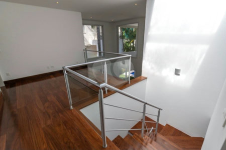 Casa à venda com 4 suítes no condomínio Vila Alba, São Paulo - SP
