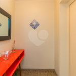 Apartamento à venda com 3 quartos, sendo 1 suíte, em Moema, São Paulo, SP