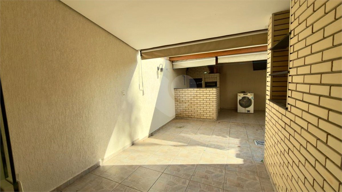 Casa à venda com 3 quartos, sendo 1 suíte, no condomínio Residencial Village Salermo, Sorocaba - SP