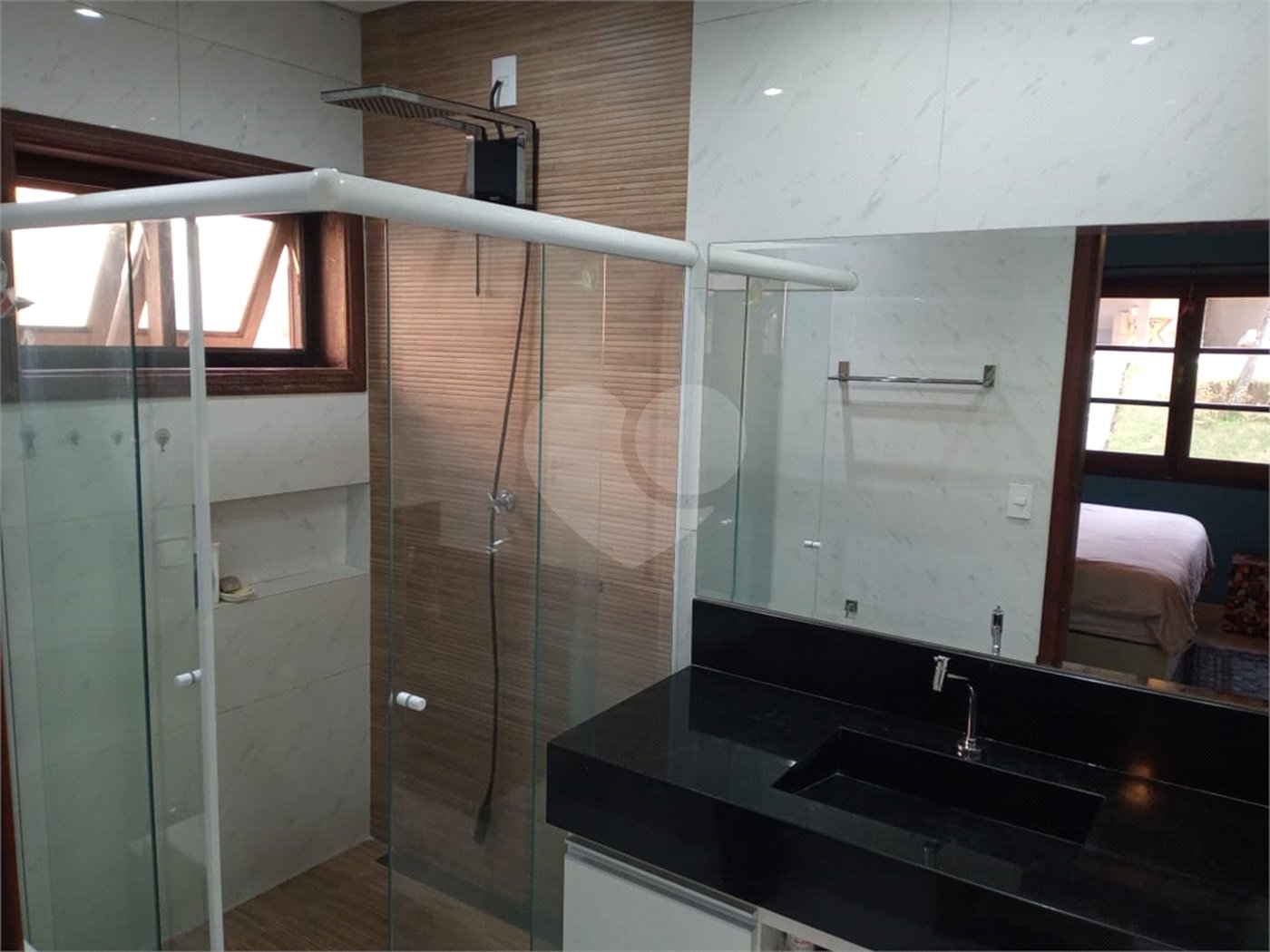 Casa à venda ou para alugar com 3 quartos, sendo 1 suíte, no condomínio Recanto Florido, Vinhedo - SP