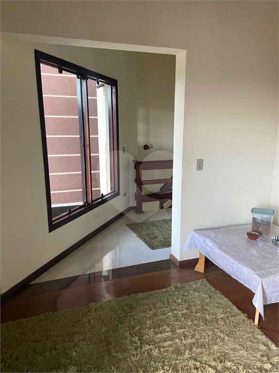 Sobrado à venda com 3 quartos, sendo 1 suíte,  em Vila Suissa, Mogi das Cruzes, SP