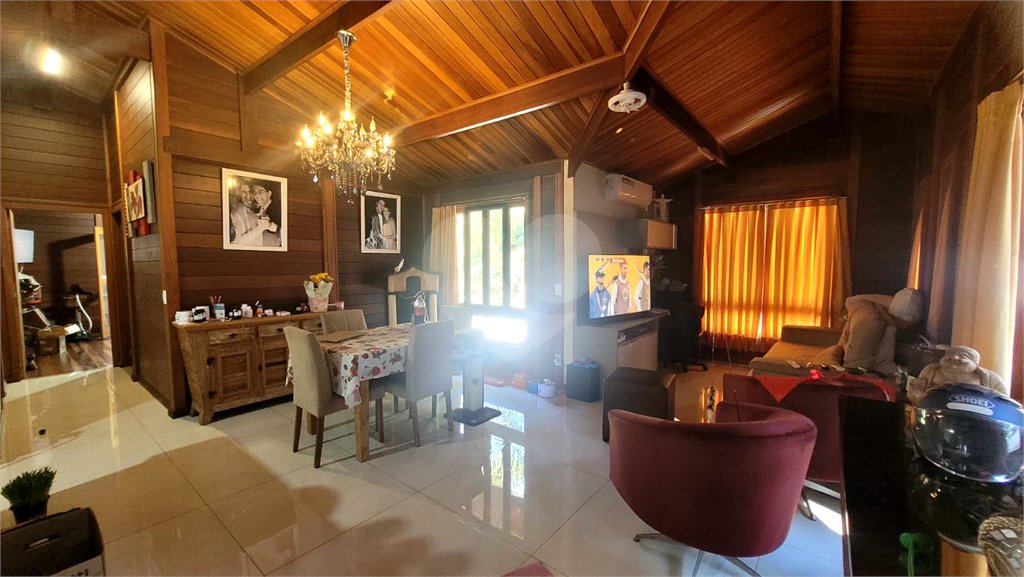 Casa à venda com 2 quartos, sendo 1 suíte,  no condomínio Sausalito, Mairiporã - SP