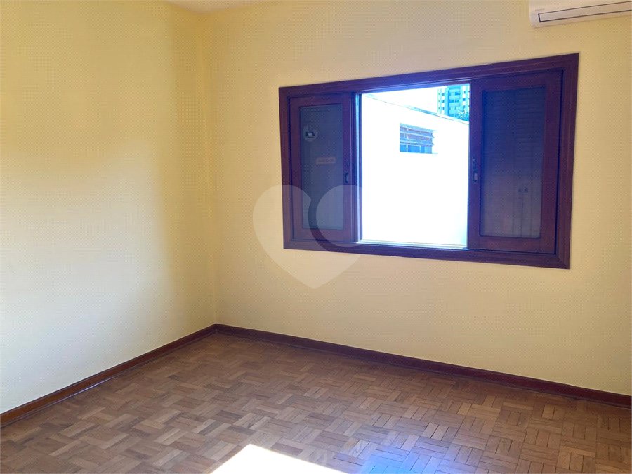 Sobrado para alugar com 4 quartos, sendo 2 suítes, em Alto da Boa Vista, São Paulo, SP