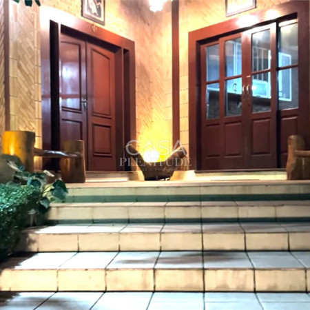 Casa à venda com 23 quartos, sendo 8 suítes,  em Taiaçupeba, Mogi das Cruzes, SP