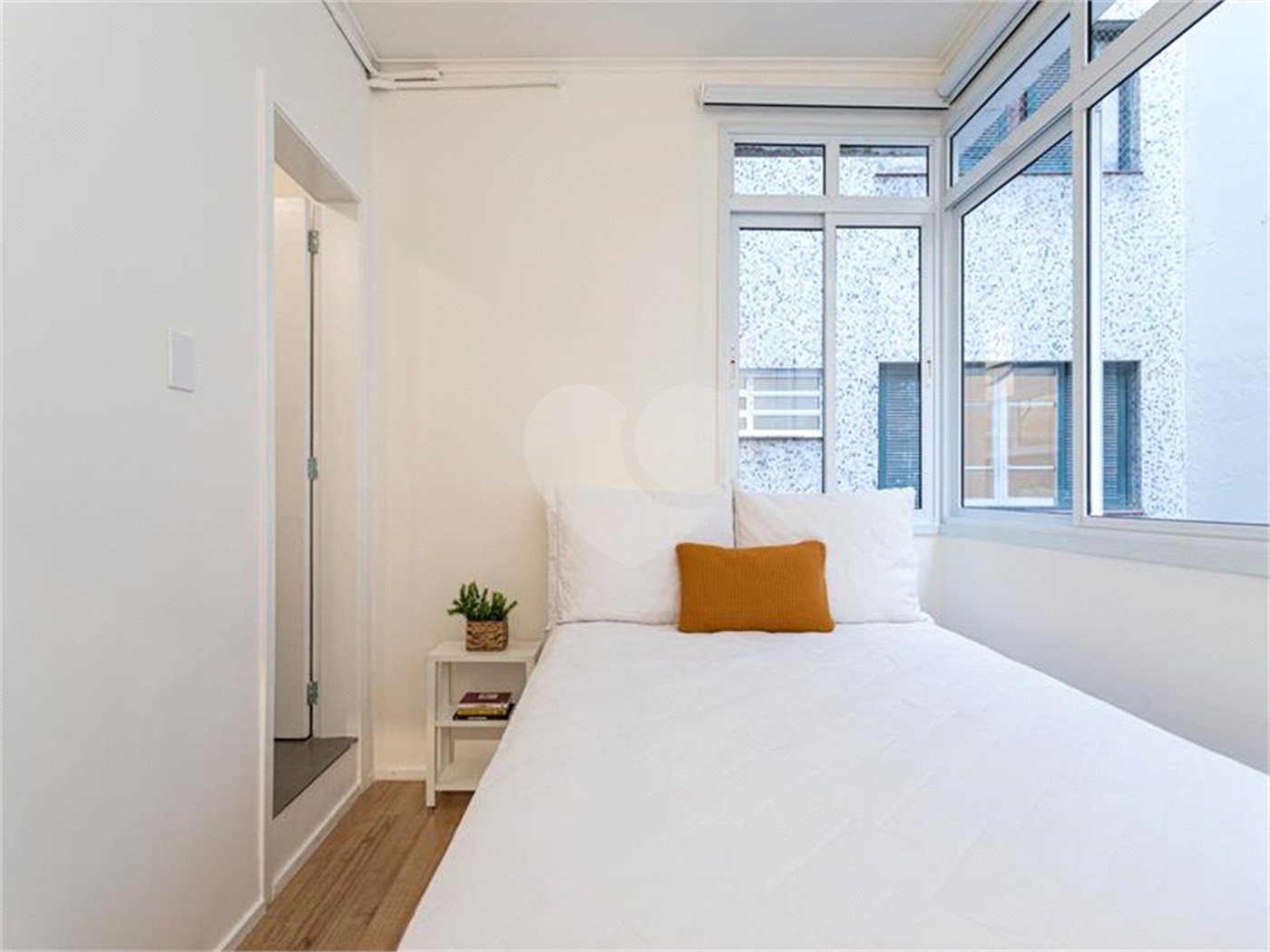 Apartamento à venda com 5 quartos, sendo 1 suíte,  em Pinheiros, São Paulo, SP