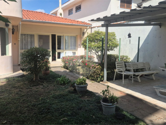 Casa à venda com 4 quartos, sendo 3 suítes,  no condomínio Chácara das Rosas, São Paulo - SP