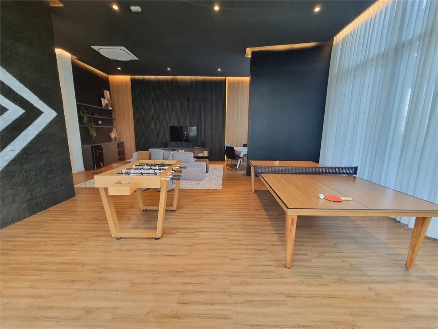 Apartamento à venda ou para alugar com 3 quartos, sendo 1 suíte,  em Jardim das Acácias, São Paulo, SP