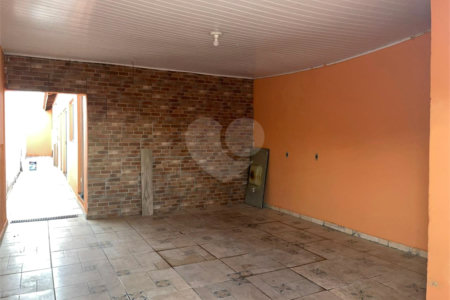 Casa à venda com 2 quartos em Vila Carvalho, Itapetininga, SP