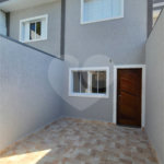 Sobrado à venda com 2 quartos em Guaianazes, São Paulo, SP