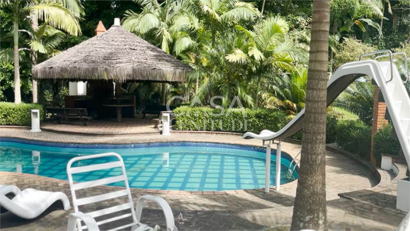 Casa à venda com 23 quartos, sendo 8 suítes,  em Taiaçupeba, Mogi das Cruzes, SP