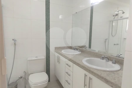Casa à venda com 3 suítes no condomínio Villaggio Capriccio, Louveira - SP