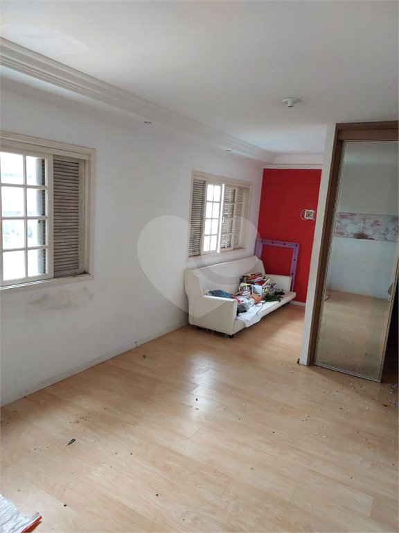 Sobrado à venda com 3 quartos, sendo 1 suíte, em Jardim Fonte Áurea, Poá, SP