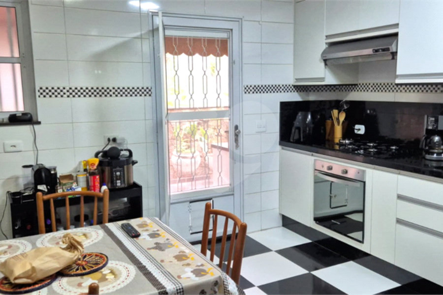 Casa à venda ou para alugar com 4 quartos, sendo 1 suíte, em Tremembé, São Paulo, SP