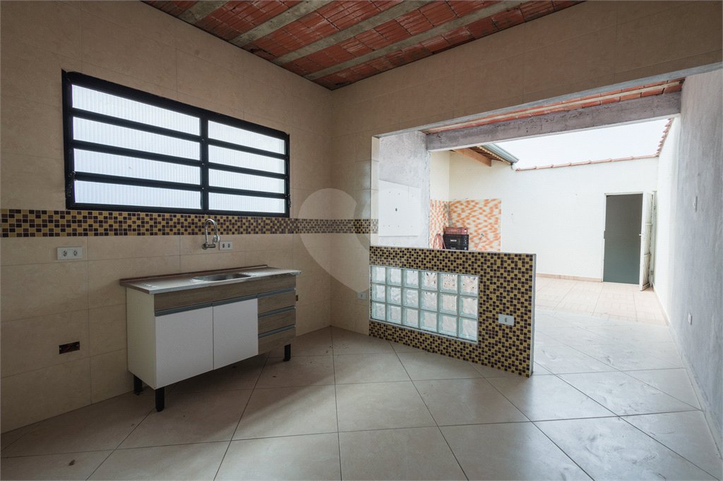 Casa à venda com 3 quartos, sendo 2 suítes, em Jardim Santa Cecília, Guarulhos, SP