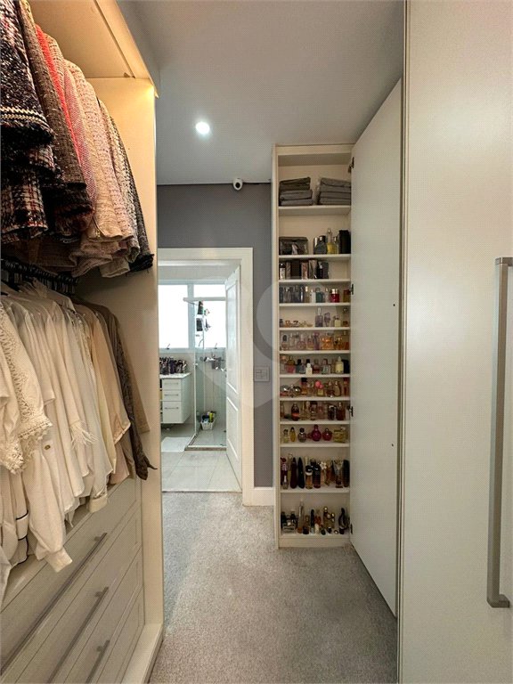 Triplex à venda com 4 suítes em Vila Oliveira, Mogi das Cruzes, SP