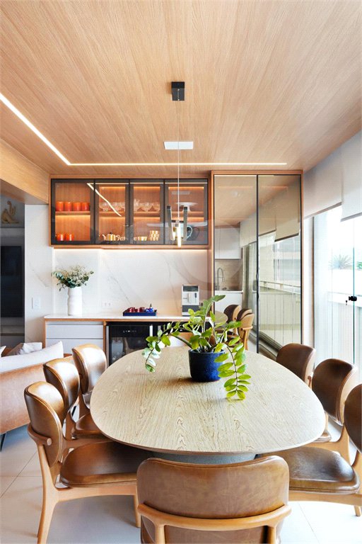 Apartamento à venda com 3 suítes em Indianópolis, São Paulo, SP