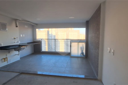 Apartamento à venda com 3 quartos, sendo 1 suíte, em Barra Funda, São Paulo, SP