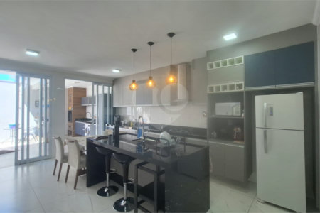 Casa à venda com 3 quartos, sendo 1 suíte, no condomínio Portobello Sorocaba, Sorocaba - SP