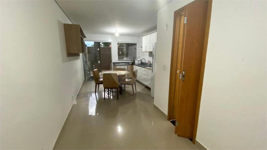 Casa à venda com 3 quartos, sendo 1 suíte, no condomínio Garden Village, São Paulo - SP