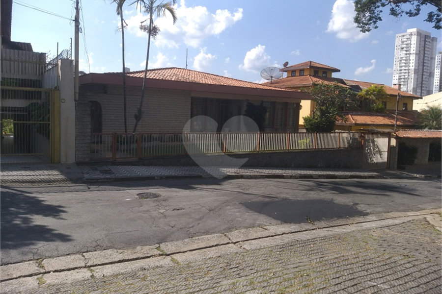 Casa à venda com 4 quartos, sendo 1 suíte, em Vila Galvão, Guarulhos, SP