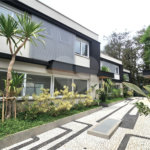 Casa à venda com 4 suítes no condomínio Vila Arese, São Paulo - SP