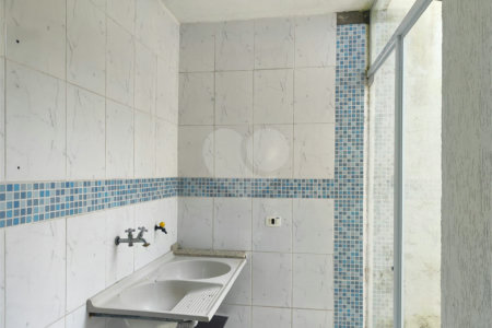 Casa à venda com 3 quartos, sendo 1 suíte, no condomínio Clube Florada Suzano, Suzano - SP