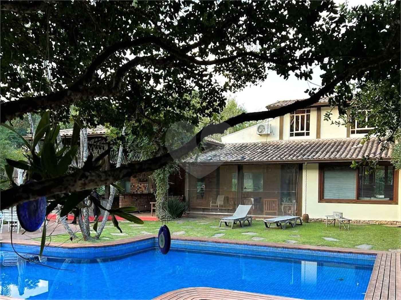 Casa à venda com 4 suítes no condomínio Jardim Mediterrâneo, Cotia - SP
