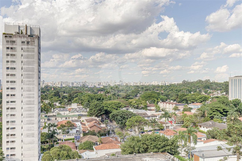Apartamento à venda com 3 quartos, sendo 1 suíte, em Alto da Boa Vista, São Paulo, SP