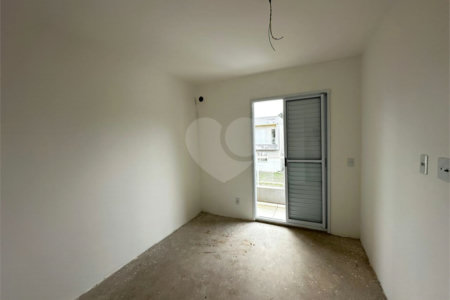 Casa à venda com 2 quartos no condomínio Vila das Paineiras, Suzano - SP