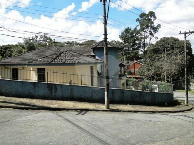 Sobrado à venda com 3 quartos, sendo 1 suíte,  em Tremembé, São Paulo, SP