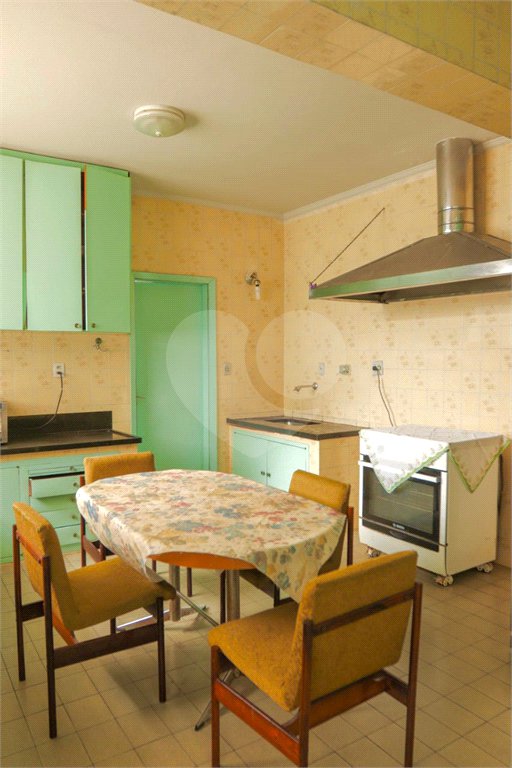 Casa à venda com 3 quartos no condomínio Paderewsky, São Paulo - SP