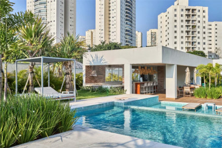 Apartamento com 155m² pronto para morar com 03 suítes e 02 vagas no Jardim Marajoara.
