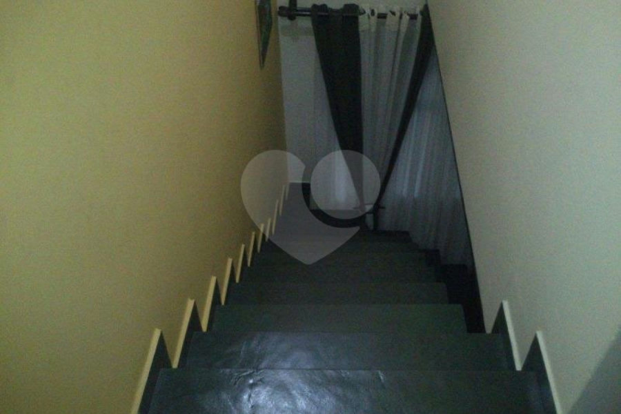 Sobrado à venda com 4 quartos, sendo 1 suíte, em Vila Nova Cachoeirinha, São Paulo, SP