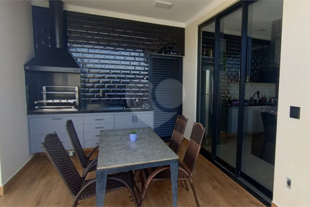 Casa à venda com 3 quartos, sendo 1 suíte, no condomínio Vila Paraty, Indaiatuba - SP