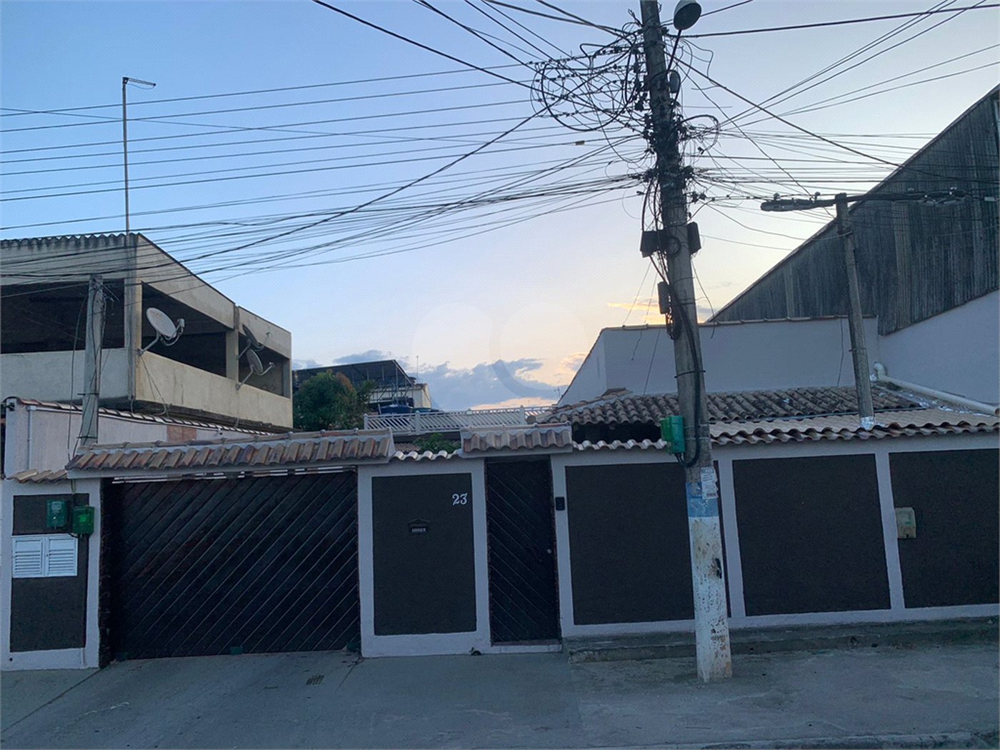 Casa à venda com 4 quartos, sendo 2 suítes,  em Santana, Itaguaí, RJ