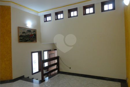 Casa à venda com 3 quartos, sendo 1 suíte, em Santa Marina, Valinhos, SP