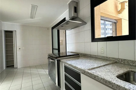 Apartamento à venda com 3 suítes em Vila Suzana, São Paulo, SP