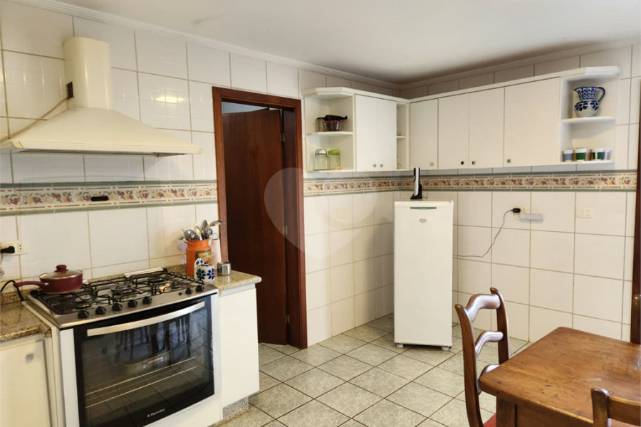 Casa à venda com 5 suítes no condomínio Suíça da Cantareira, Mairiporã - SP