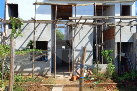 Casa à venda com 2 suítes no condomínio Ricieri, Mogi das Cruzes - SP