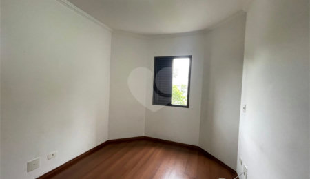 Apartamento à venda ou para alugar com 3 quartos, sendo 1 suíte, em Alto da Boa Vista, São Paulo, SP