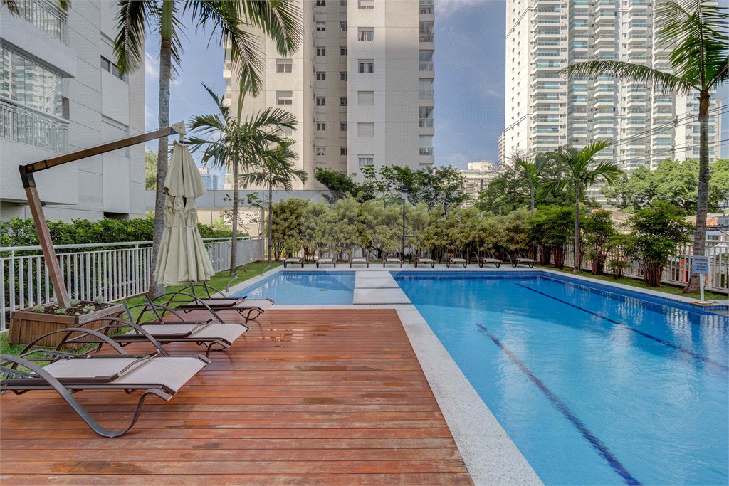 Apartamento à venda com 4 quartos, sendo 3 suítes, em Alto da Boa Vista, São Paulo, SP
