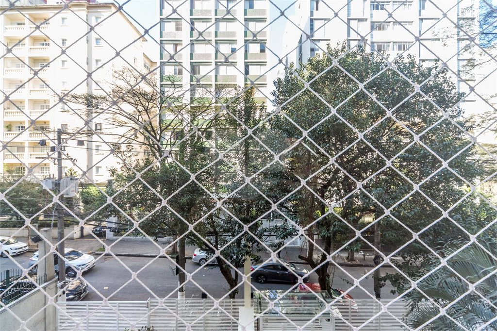 Apartamento à venda com 3 quartos, sendo 1 suíte, em Itaim Bibi, São Paulo, SP