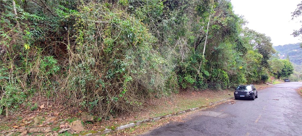 Terreno à venda no condomínio Alpes da Cantareira, Mairiporã - SP